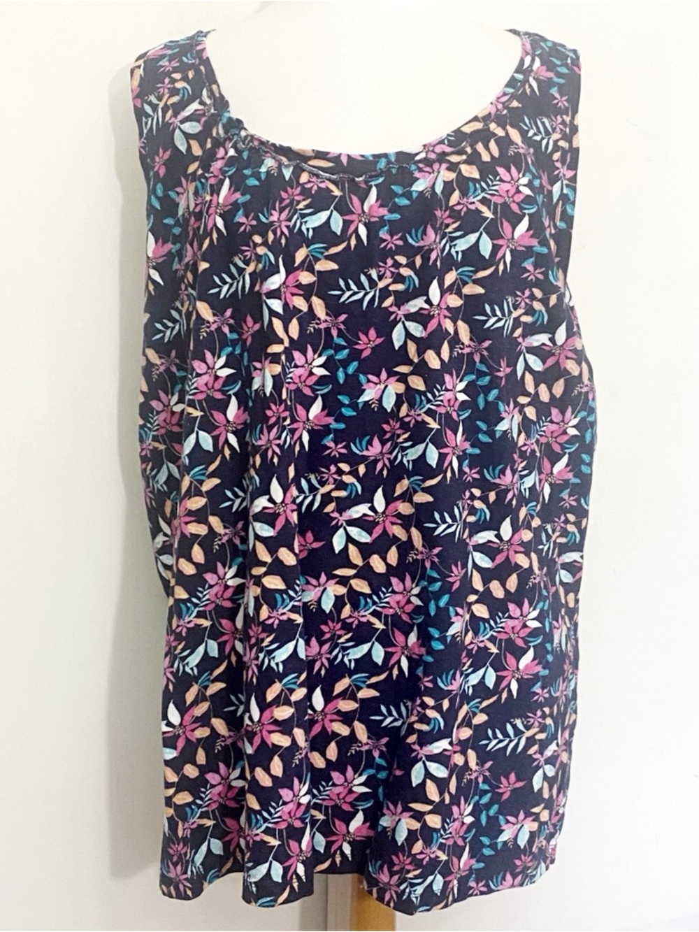 Woman Within Sleeveless Cotton Knit Floral Print Tank Top - Multicolor. 26/28